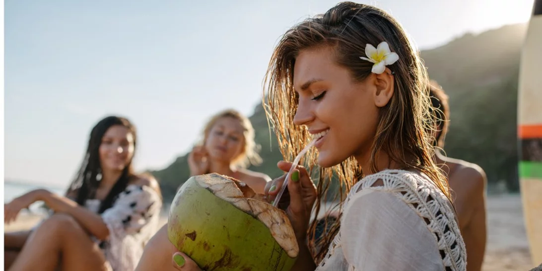 Τα 8 προϊόντα περιποίησης μαλλιών και σώματος με υπέροχα καλοκαιρινά αρώματα