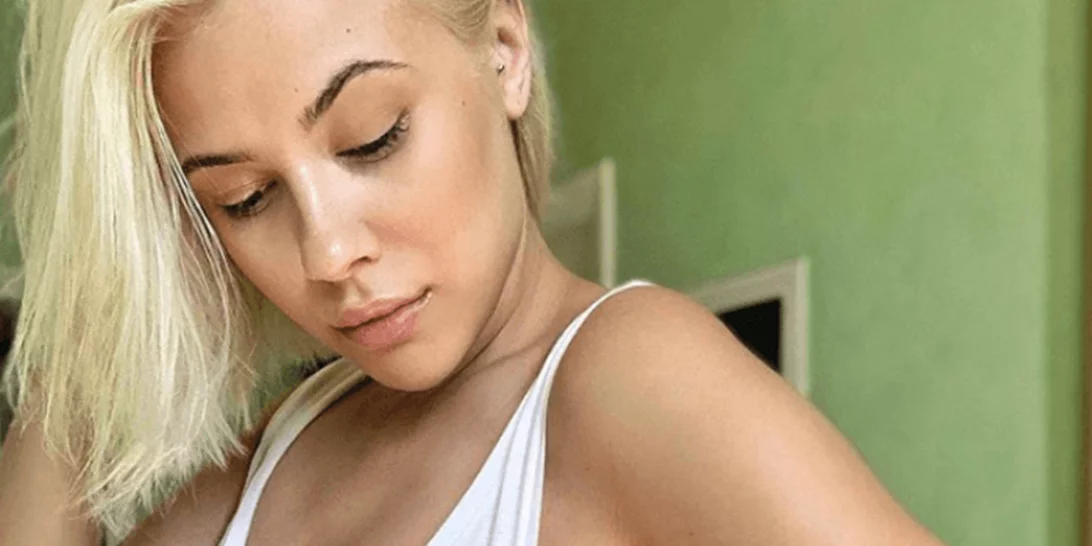 Λάουρα Νάργες | Το συγκινητικό μήνυμα για τις δύσκολες στιγμές & το τελευταίο αντίο στη γιαγιά της