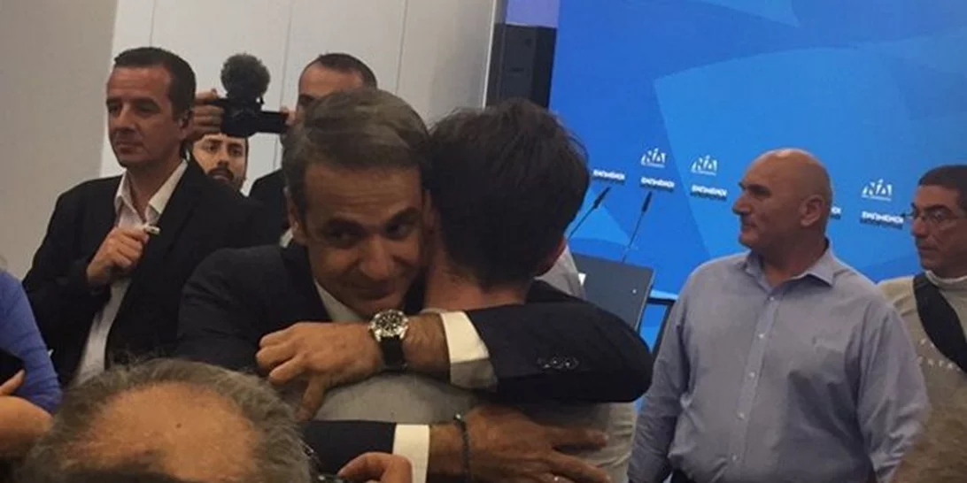 Κυριάκος Μητσοτάκης | Η συγκίνηση του γιου του κατά την πρώτη ομιλία μετά τη νίκη στις εκλογές