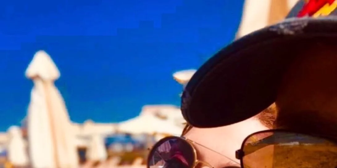 Βάσω Λασκαράκη - Λευτέρης Σουλτάτος | Πρέπει να δεις την πιο πρόσφατη φωτογραφία τους από το ταξίδι του μέλιτος στη Γαλλία