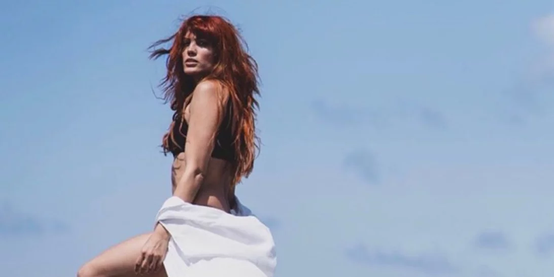 Μαίρη Συνατσάκη | Αποδέχθηκε το Bottle Cap Challenge και το αποτέλεσμα είναι τόσο αστείο!