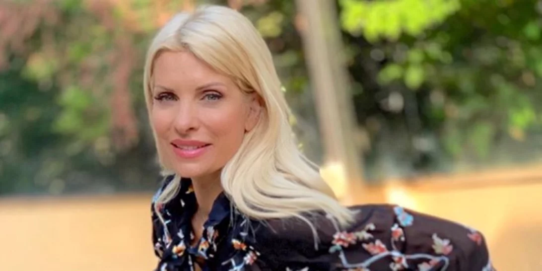 Ελένη Μενεγάκη | Το album των καλοκαιρινών της διακοπών μέχρι τώρα!