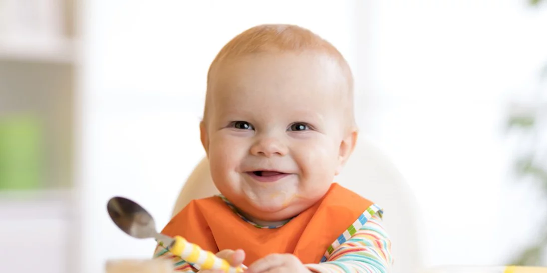Υπερβολική ζάχαρη στις βρεφικές τροφές, προειδοποιεί ο ΠΟΥ