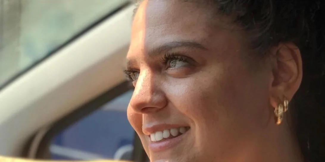 Δανάη Μπάρκα | Ποζάρει με μαγιό και γίνεται χαμός από τα likes! (pic)