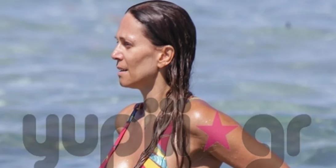 Έλλη Κοκκίνου | Δείτε την με μαγιό στην Πάρο