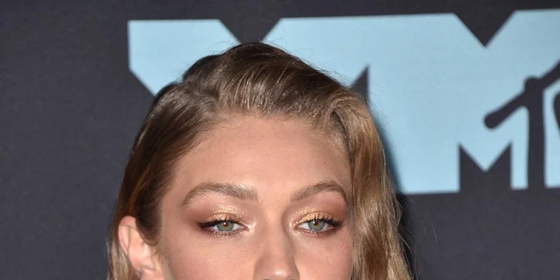 Παγκόσμια Ημέρα Φρυδιών | Δες πώς να πετύχεις τα τέλεια φρύδια σε λίγα βήματα