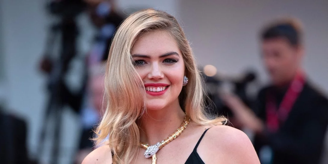 Η Kate Upton βρίσκεται στην Ελλάδα! Αποθέωσε την Ακρόπολη