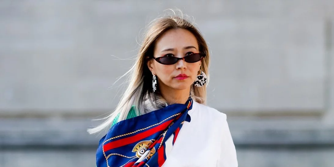 Πώς να φορέσω ένα φουλάρι; | Αναβάθμισε το στιλ σου με απλές ιδέες