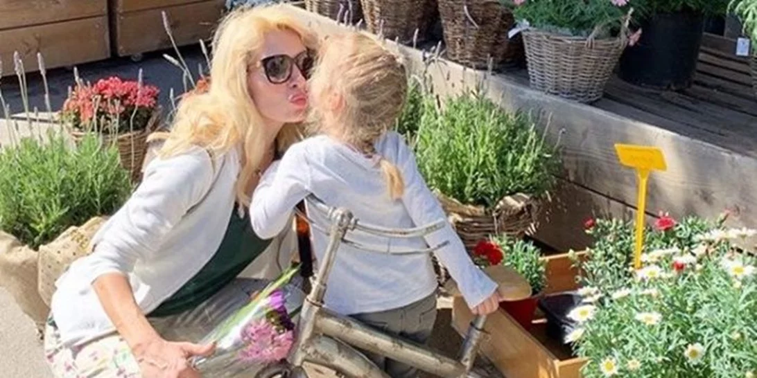 Ελένη Μενεγάκη | Η νέα φωτογραφία με την μικρή Μαρίνα