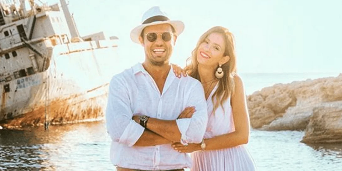 Αρετή Θεοχαρίδη | Η σύζυγος του Σάββα Πούμπουρα ποζάρει για πρώτη φορά με μαγιό και φουσκωμένη κοιλίτσα!