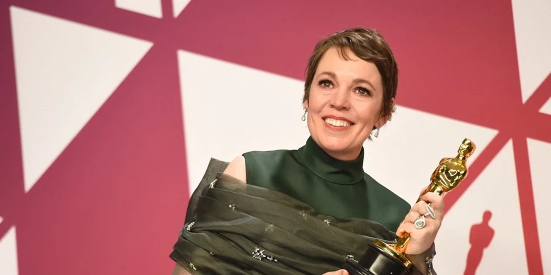 Η Olivia Colman φωτογραφίζεται στη Vogue και μιλάει για τον Γιώργο Λάνθιμο