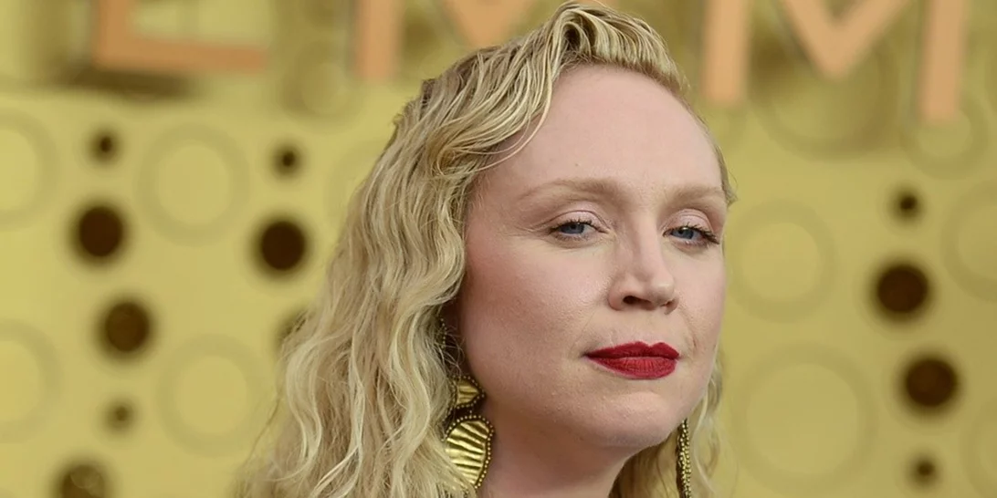 Γιατί η εμφάνιση της Gwendoline Christie στα Emmy έγινε viral;