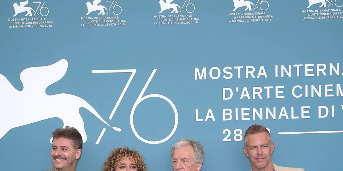 O Κώστας Γαβράς τιμήθηκε από το Φεστιβάλ Βενετίας για το σημαντικό έργο του