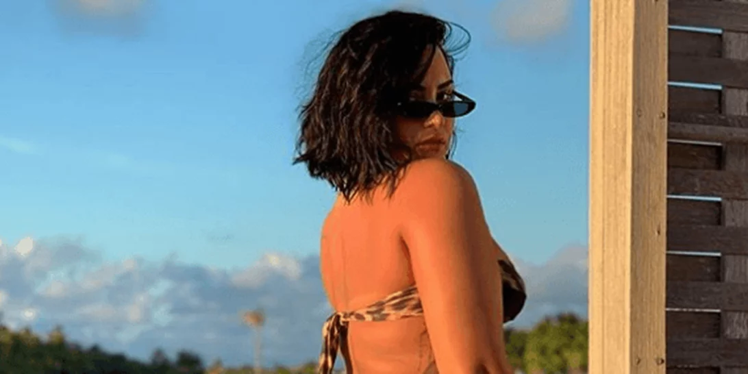 Demi Lovato #respect | Μας λέει πως έχει κυτταρίτιδα, της λέμε ένα τεράστιο μπράβο