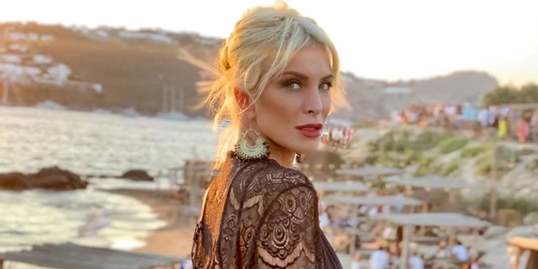 Κατερίνα Καινούργιου | Στο Βουκουρέστι με τον σύντροφό της και τέλειο φθινοπωρινό look