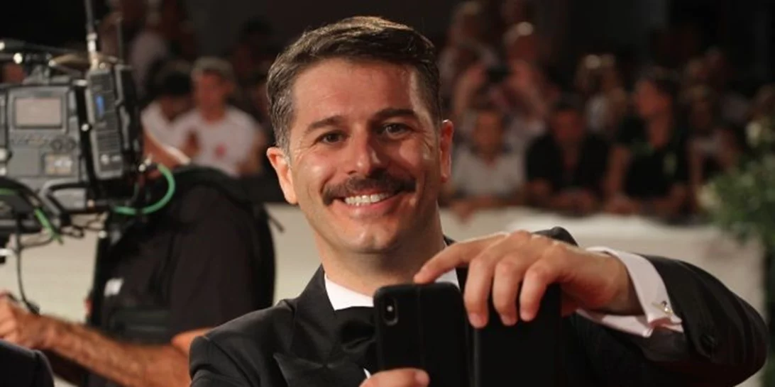 Αλέξανδρος Μπουρδούμης | Φωτογραφίζεται με τη Λένα Δροσάκη στο Φεστιβάλ της Βενετίας