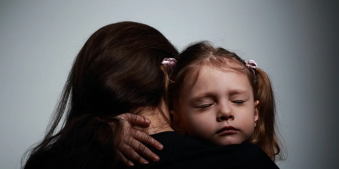 Δεν είναι δουλειά των παιδιών να γιατρεύουν τους ψυχικά πληγωμένους γονείς τους