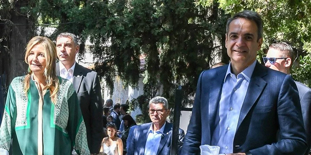 Κυριάκος και Μαρέβα Μητσοτάκη | Στη βάφτιση του γιου της Νίκης Κεραμέως (pics)