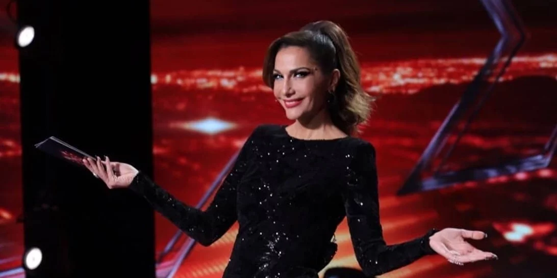 Δέσποινα Βανδή | Το look της για το 3ο live αποθεώθηκε στη σκηνή του X-Factor