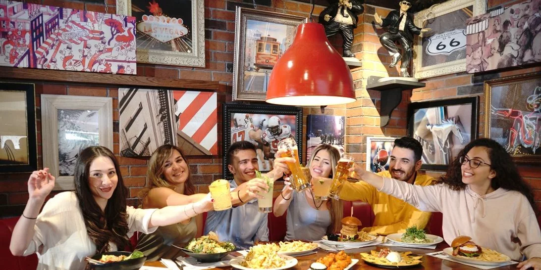 TGI Fridays | Γνώρισε το μοναδικό «Fridays state of life»