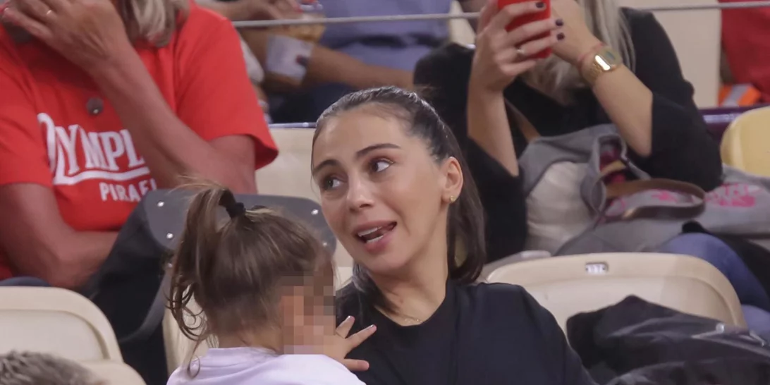 Ολυμπία Χοψονίδου | Στο γήπεδο σε προχωρημένη εγκυμοσύνη (pics)