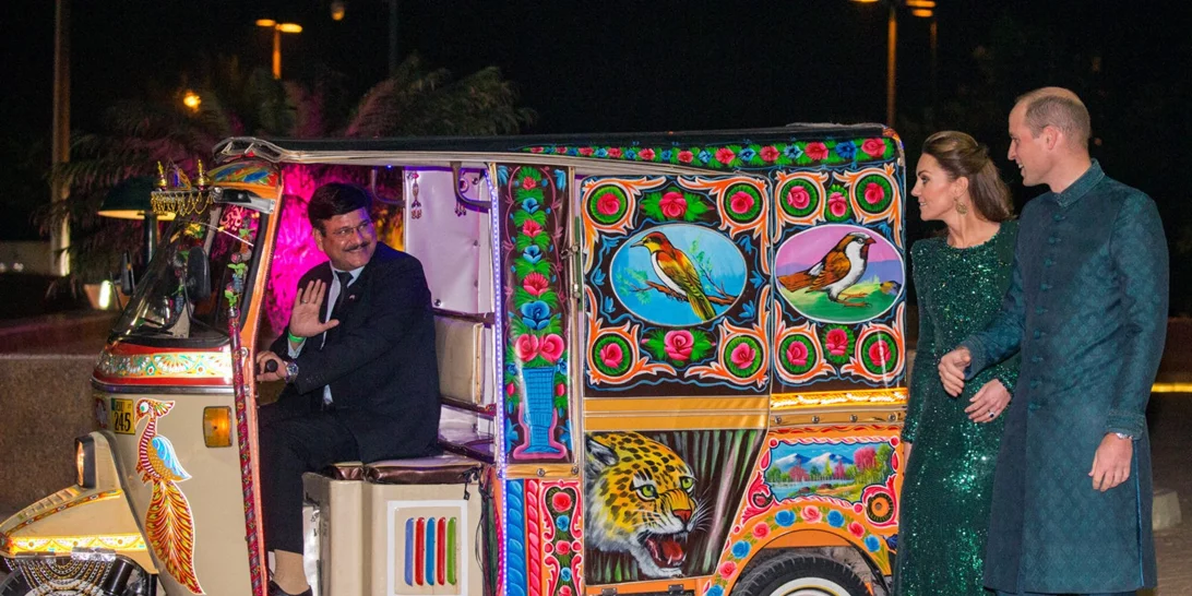 Kate Middleton | Η λαμπερή βραδινή εμφάνισή της στο Πακιστάν που εντυπωσίασε