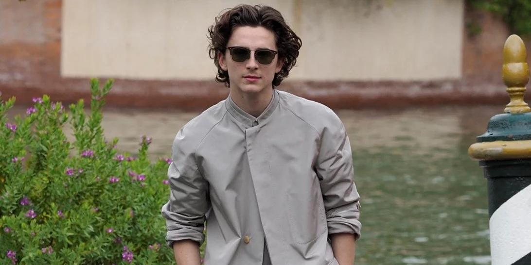 Ο Timothée Chalamet έχει νέα σύντροφο και δεν το κρύβει
