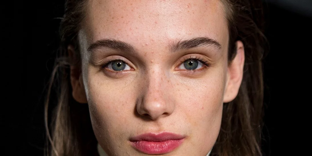 Another day, another brow | Μόλις κυκλοφόρησε νέο προϊόν για τα φρύδια από την Benefit Cosmetics