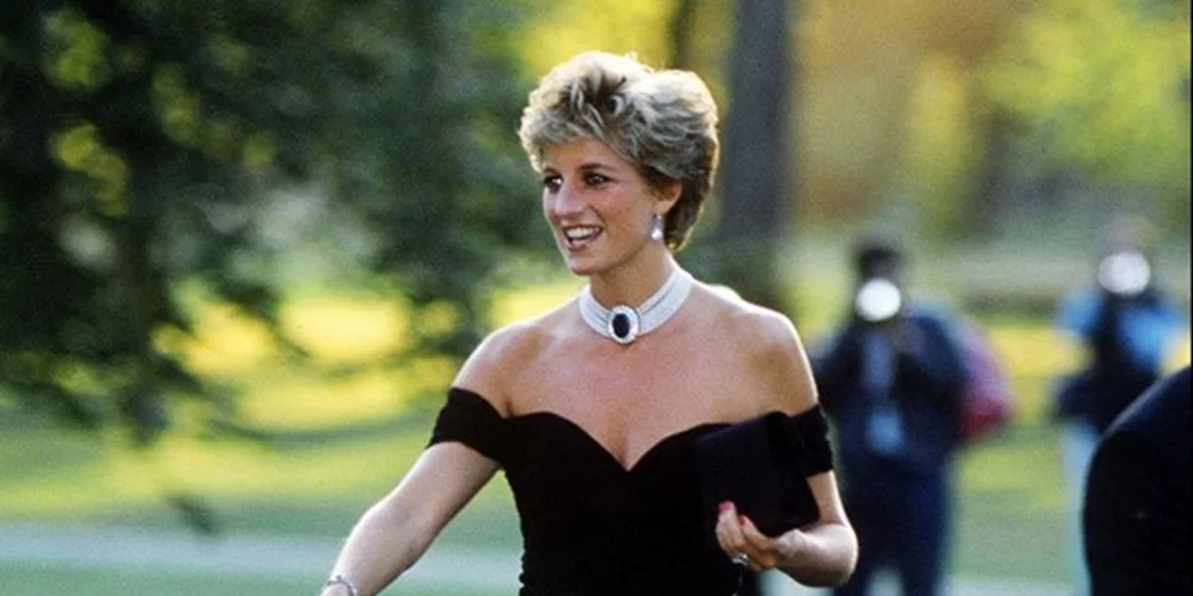 Fashion icon | Πέντε τάσεις που η πριγκίπισσα Diana είχε φορέσει πολλά χρόνια πριν