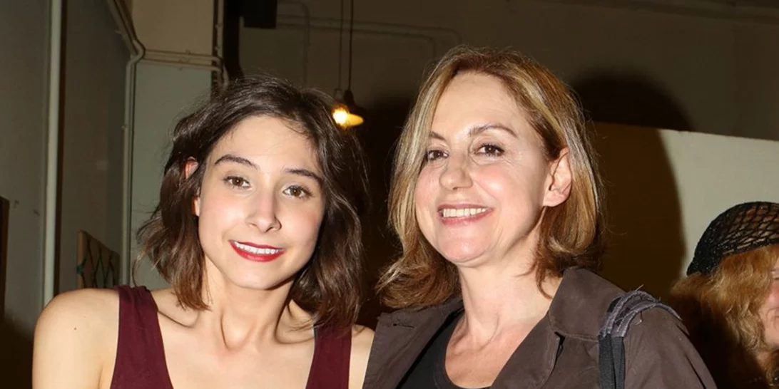 Φωτεινή Αθερίδου | Φωτογραφίζει το νεογέννητο γιο της στην αγκαλιά της μητέρας της (pic)