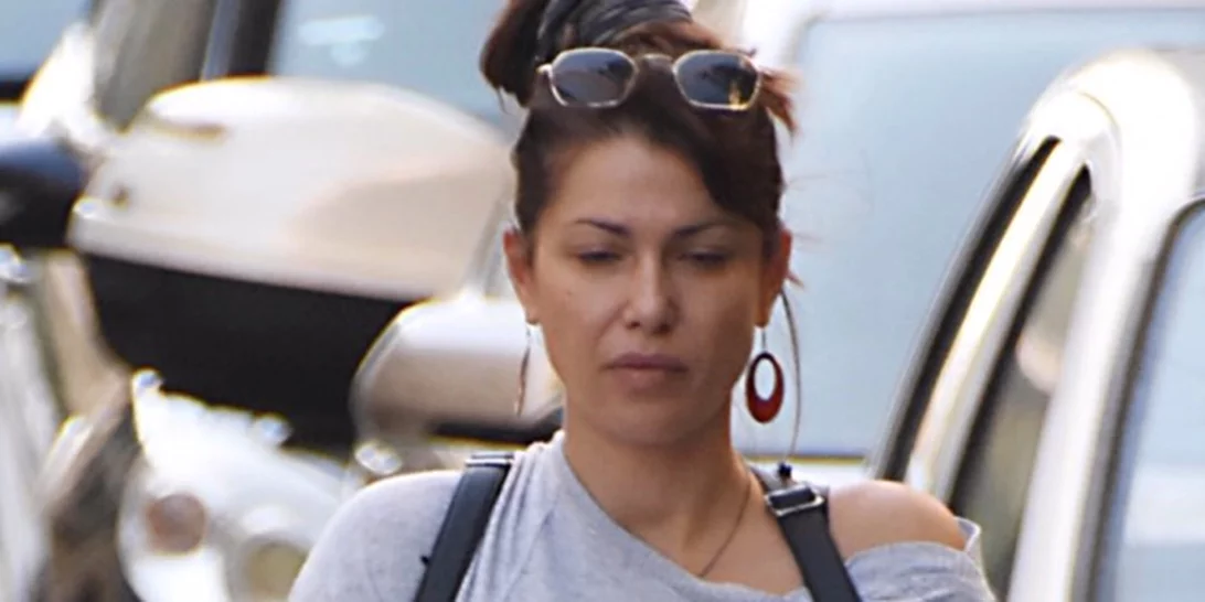 Κλέλια Ρένεση | Χαλαρή βόλτα με την τεσσάρων μηνών κόρη της (φωτογραφίες)