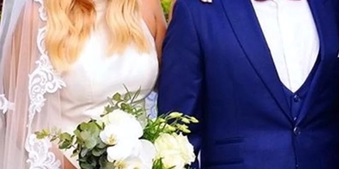 Παντρεύτηκαν συνεργάτιδα της Φαίης Σκορδά και συνεργάτης της Ζήνας Κουτσελίνη (φωτογραφίες)