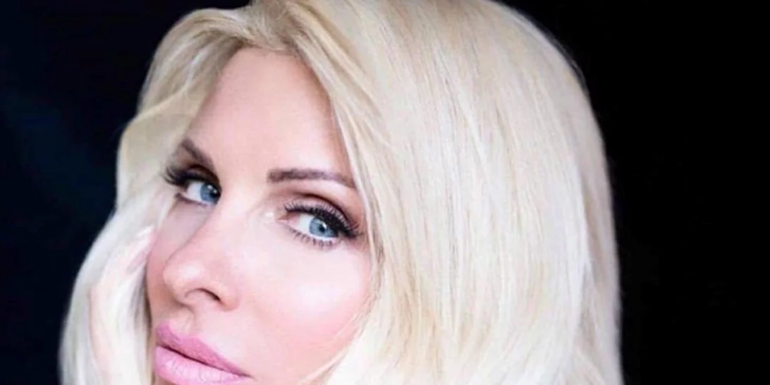 Ελένη Μενεγάκη | Δες με ποιον φωτογραφήθηκε σε σπάνια βραδινή της έξοδο (pic)