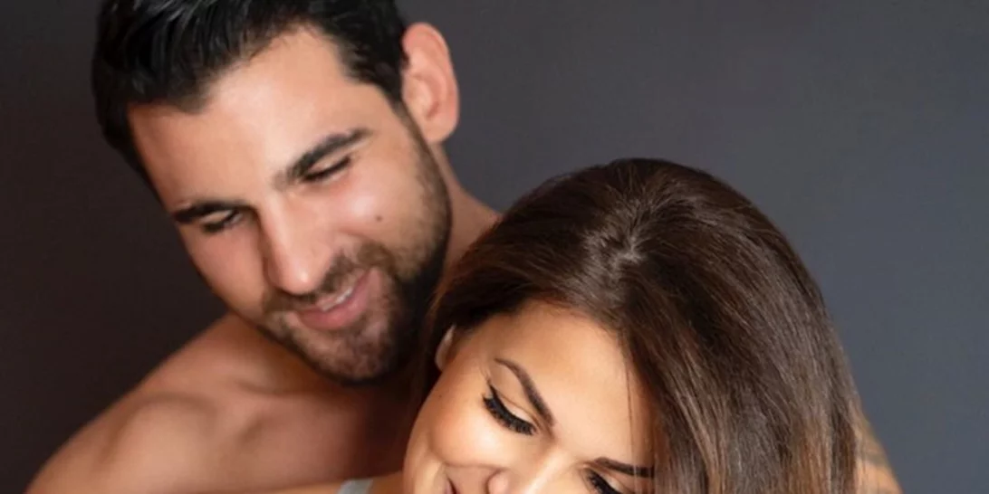 Ελένη Χατζίδου | Απαθανατίζει τον Ετεοκλή Παύλου να κοιμίζει την κόρη τους (pic)