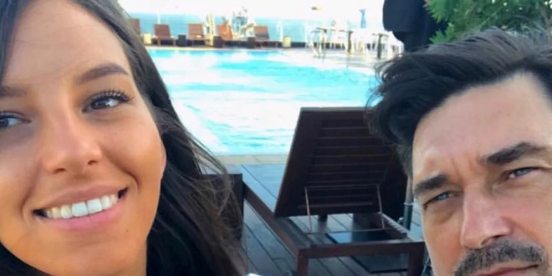 Burak Hakki | Η αλά ελληνικά υποστήριξη στην αγαπημένη του (ΞΑΝΑ)