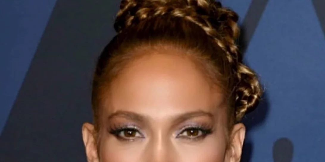 Jennifer Lopez | Τα μυστικά πίσω από τη λαμπερή επιδερμίδα της