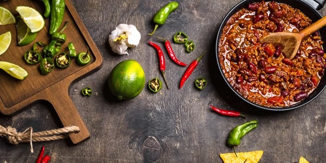 Τα τρικ για άψογο chili con carne, όπως θα το έτρωγες στο Μεξικό