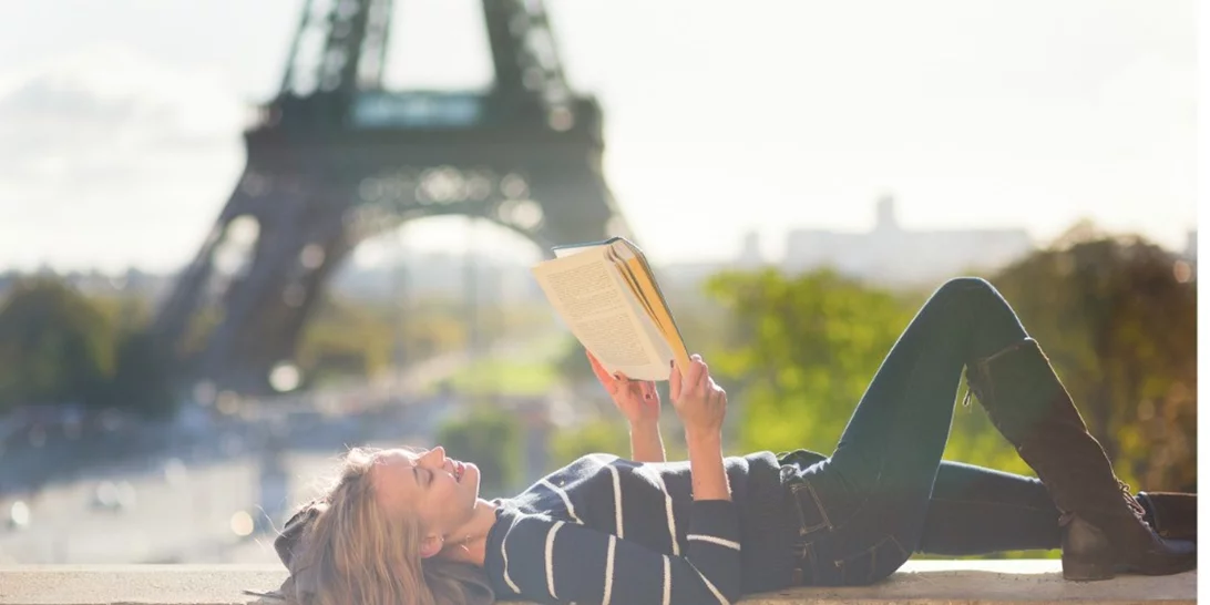 3 βιβλία που θα μας κάνουν να αγαπήσουμε περισσότερο το Παρίσι