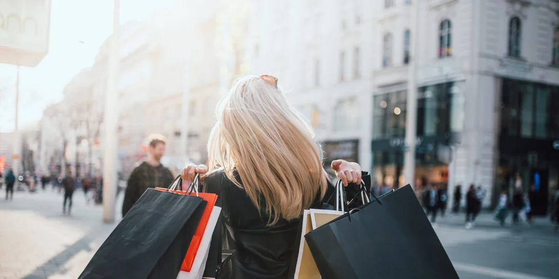 Ποια καταστήματα ανοίγουν από τη Δευτέρα - Το ωράριο και οι νέοι κανόνες λειτουργίας της αγοράς