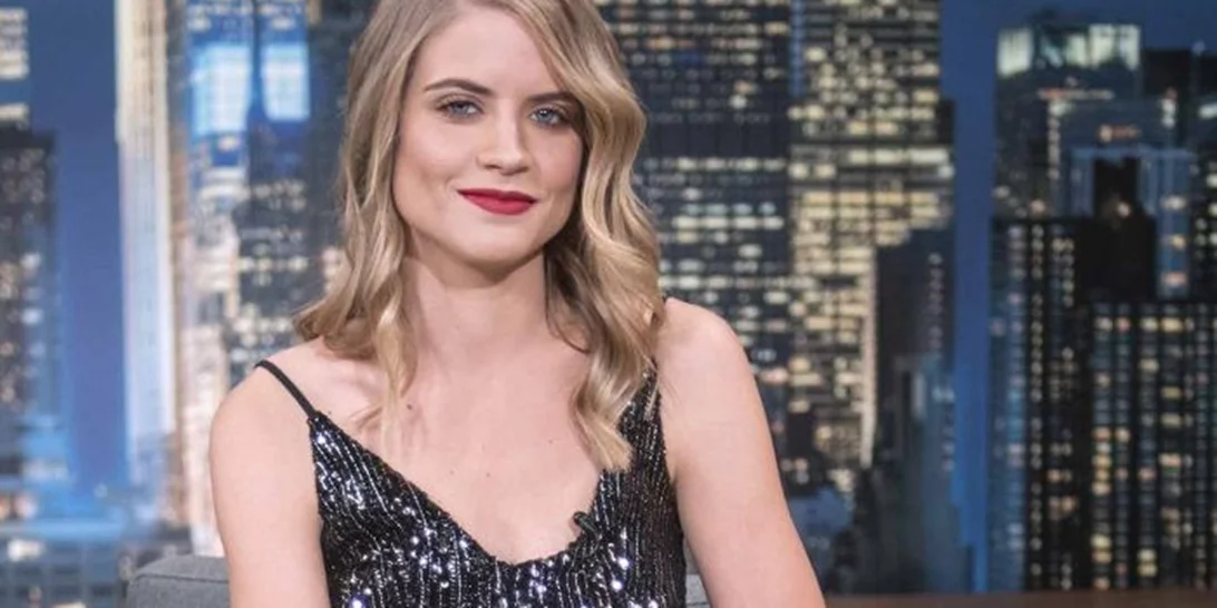 Η Δανάη Μιχαλάκη στην "Παραλία" - Δείτε το trailer της νέας σειράς που πρωταγωνιστεί