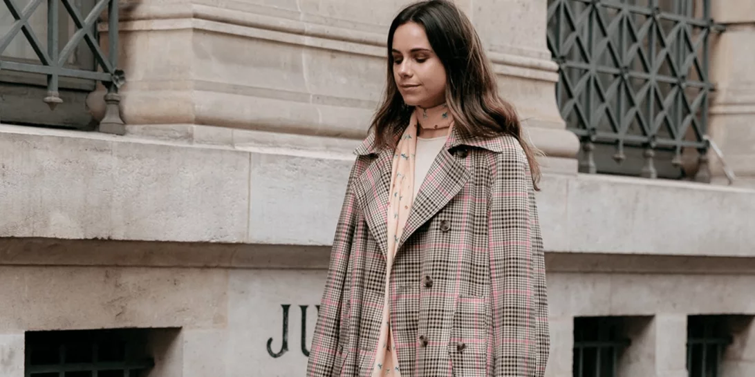 Αυτά τα πανωφόρια φοράνε τώρα οι stylish γυναίκες του Λονδίνου