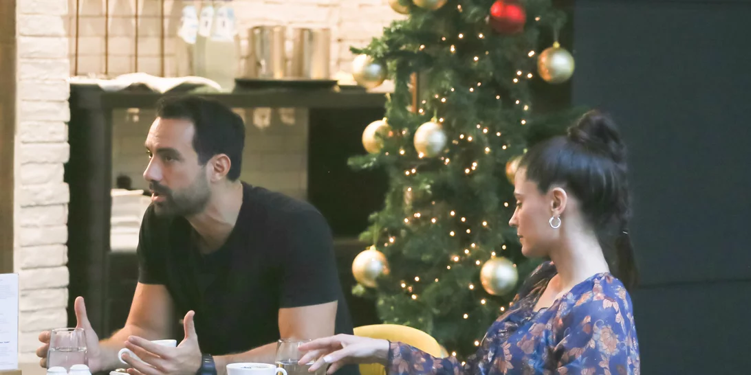 Χριστίνα Μπόμπα - Σάκης Τανιμανίδης | Τα χριστουγεννιάτικα ψώνια και η έκπληξη (pics)