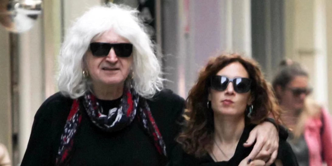 Νίκος Καρβέλας | Και πάλι ερωτευμένος: Δες τον αγκαλιά με τη νέα του σύντροφο στη Θεσσαλονίκη (pics)