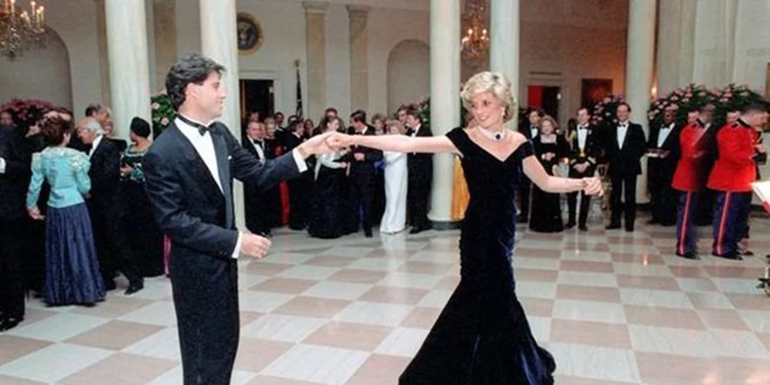 Σε δημοπρασία ένα από τα πιο εμβληματικά φορέματα της πριγκίπισσας Diana