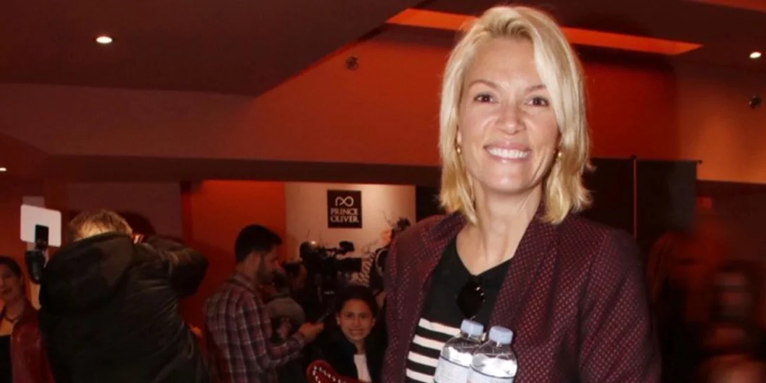 Βίκυ Καγιά | Δες πόσο απλή ήταν σε θεατρική έξοδο με την κόρη της, Μπιάνκα