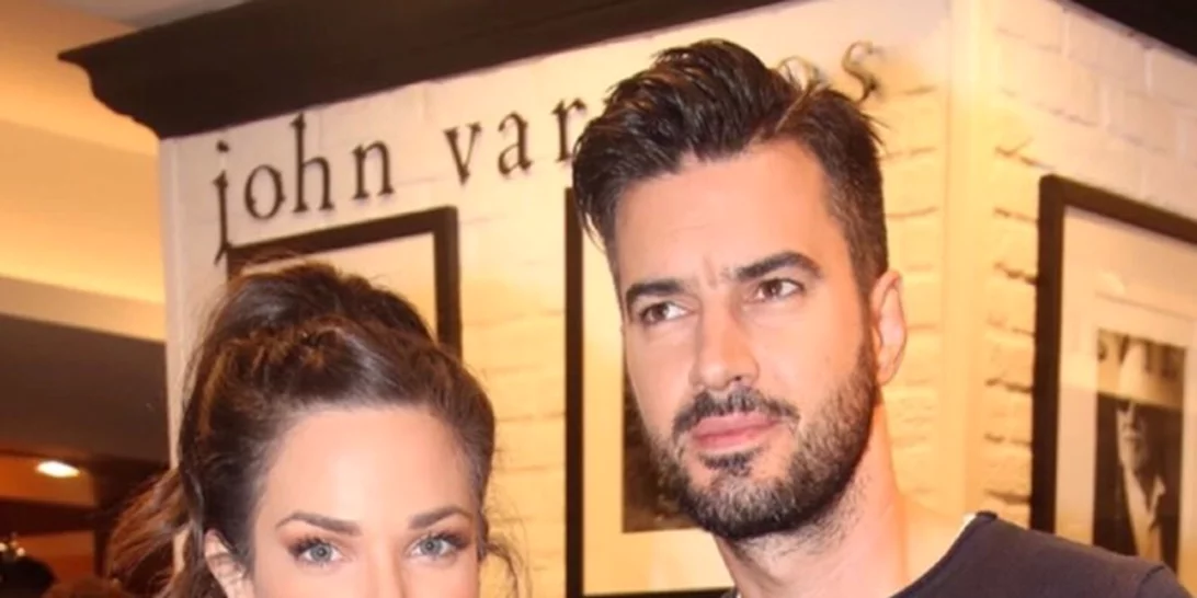 Κατερίνα Γερονικολού | Η ρομαντική φωτογραφία στην αγκαλιά του Γιάννη Τσιμιτσέλη