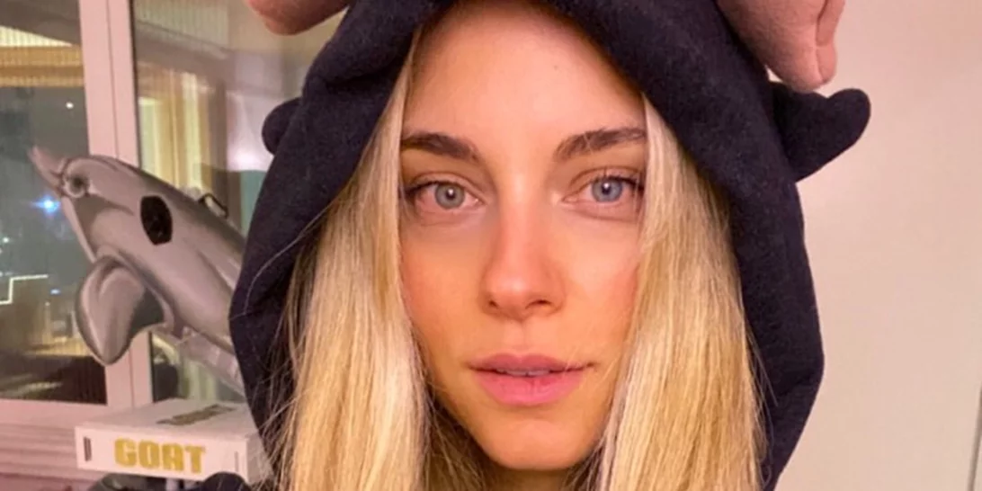 Συμβαίνει τώρα | Το μακρύ καρέ της Δούκισσας Νομικού θα σε στειλει στο κομμωτήριο