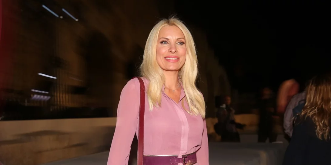 Ελένη Μενεγάκη | Μόλις έβαλε το τέλειο casual look για τις χειμερινές εμφανίσεις σου