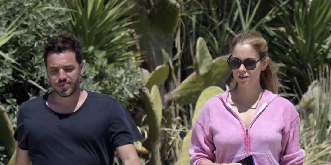 Και οι τέσσερις μαζί | Η τέλεια φωτογραφία της Δούκισσας Νομικού με την οικογένειά της