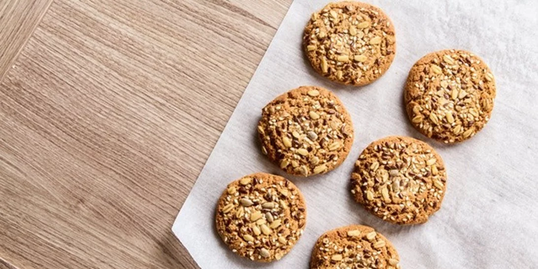 Υγιεινά μπισκότα με χαρουπάλευρο για κολατσιό στο σχολείο